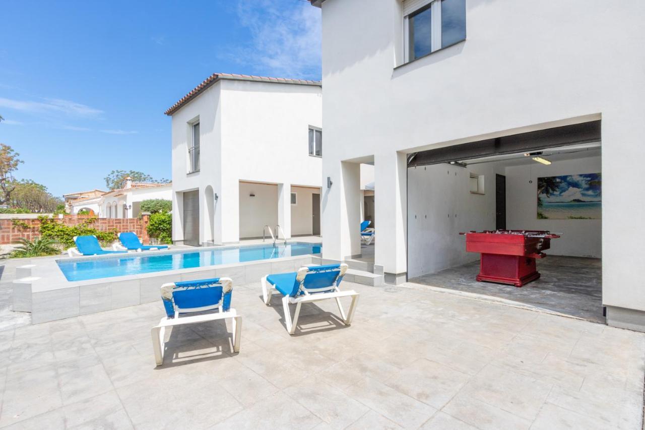 Goldhome - New House With Private Heated Pool, Parking, Wifi, Games Room Ampuriabrava Exterior foto