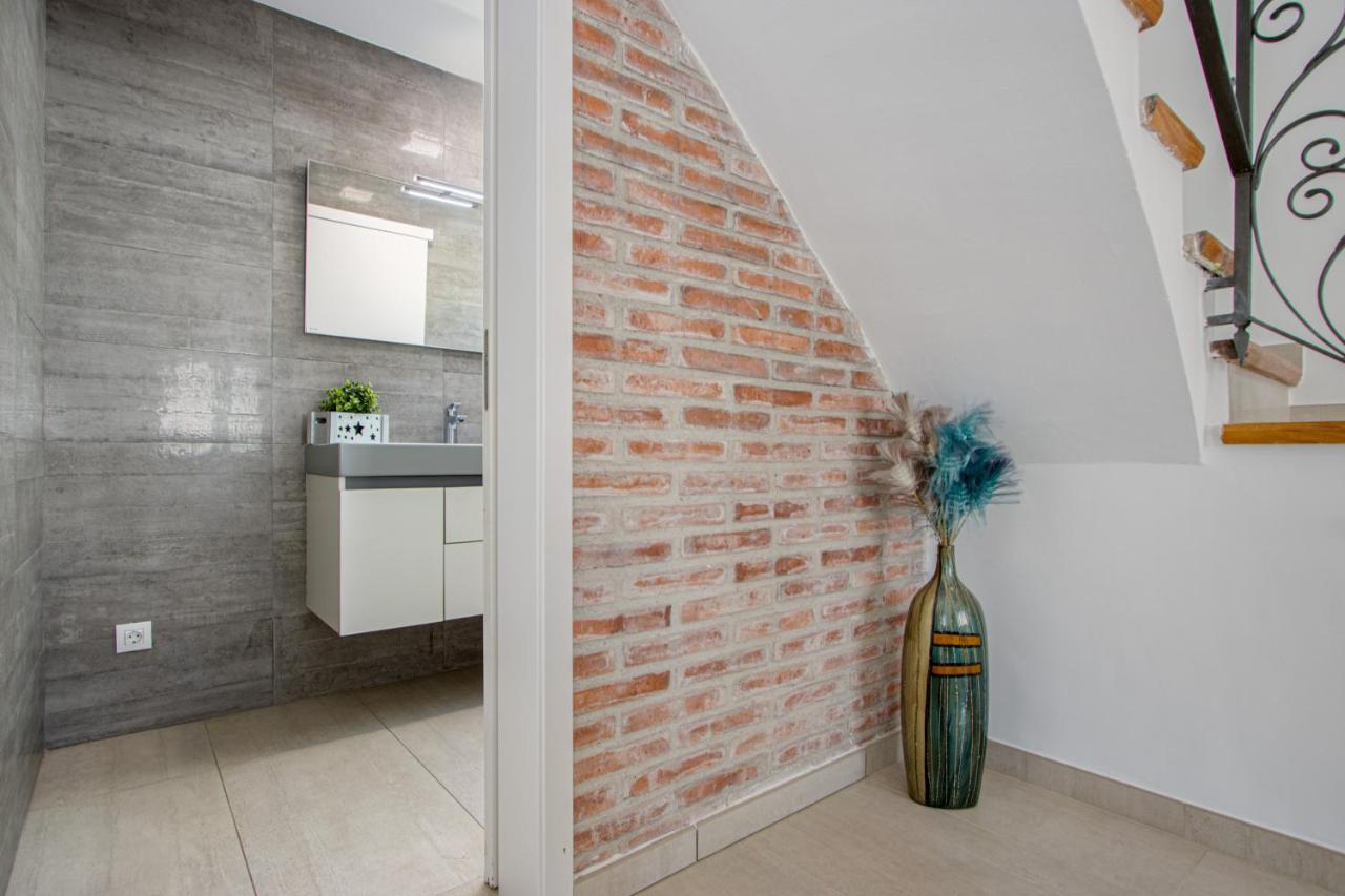 Goldhome - New House With Private Heated Pool, Parking, Wifi, Games Room Ampuriabrava Exterior foto