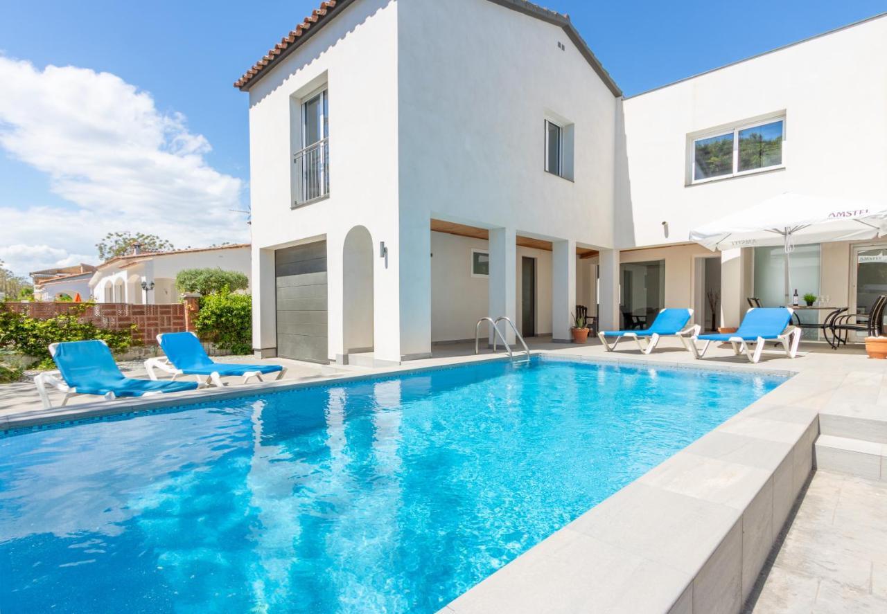 Goldhome - New House With Private Heated Pool, Parking, Wifi, Games Room Ampuriabrava Exterior foto