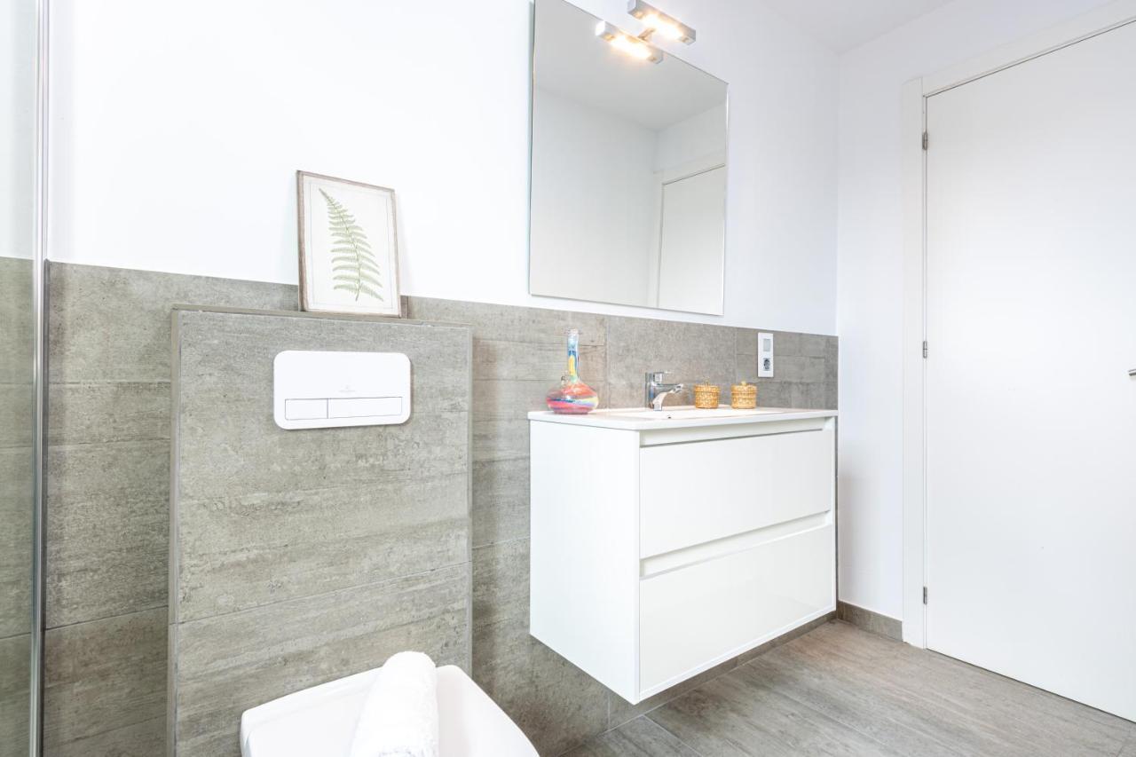 Goldhome - New House With Private Heated Pool, Parking, Wifi, Games Room Ampuriabrava Exterior foto