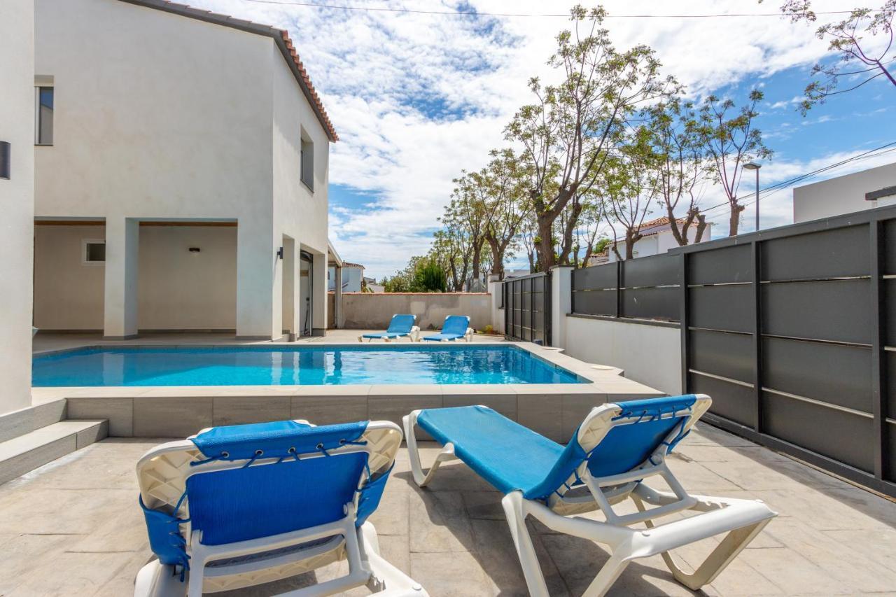 Goldhome - New House With Private Heated Pool, Parking, Wifi, Games Room Ampuriabrava Exterior foto