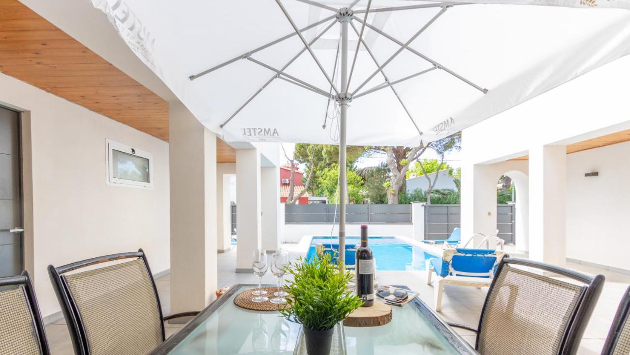 Goldhome - New House With Private Heated Pool, Parking, Wifi, Games Room Ampuriabrava Exterior foto