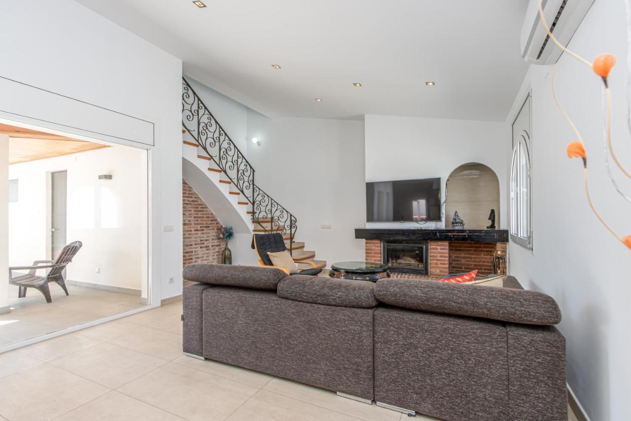 Goldhome - New House With Private Heated Pool, Parking, Wifi, Games Room Ampuriabrava Exterior foto