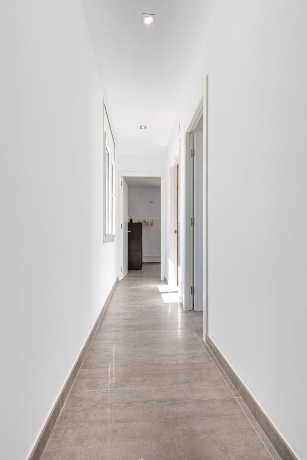 Goldhome - New House With Private Heated Pool, Parking, Wifi, Games Room Ampuriabrava Exterior foto