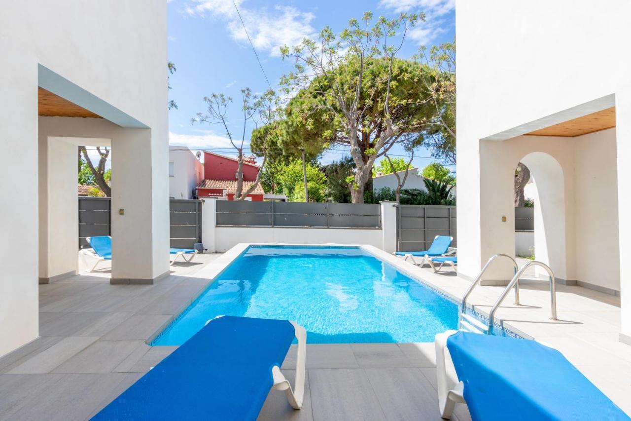 Goldhome - New House With Private Heated Pool, Parking, Wifi, Games Room Ampuriabrava Exterior foto